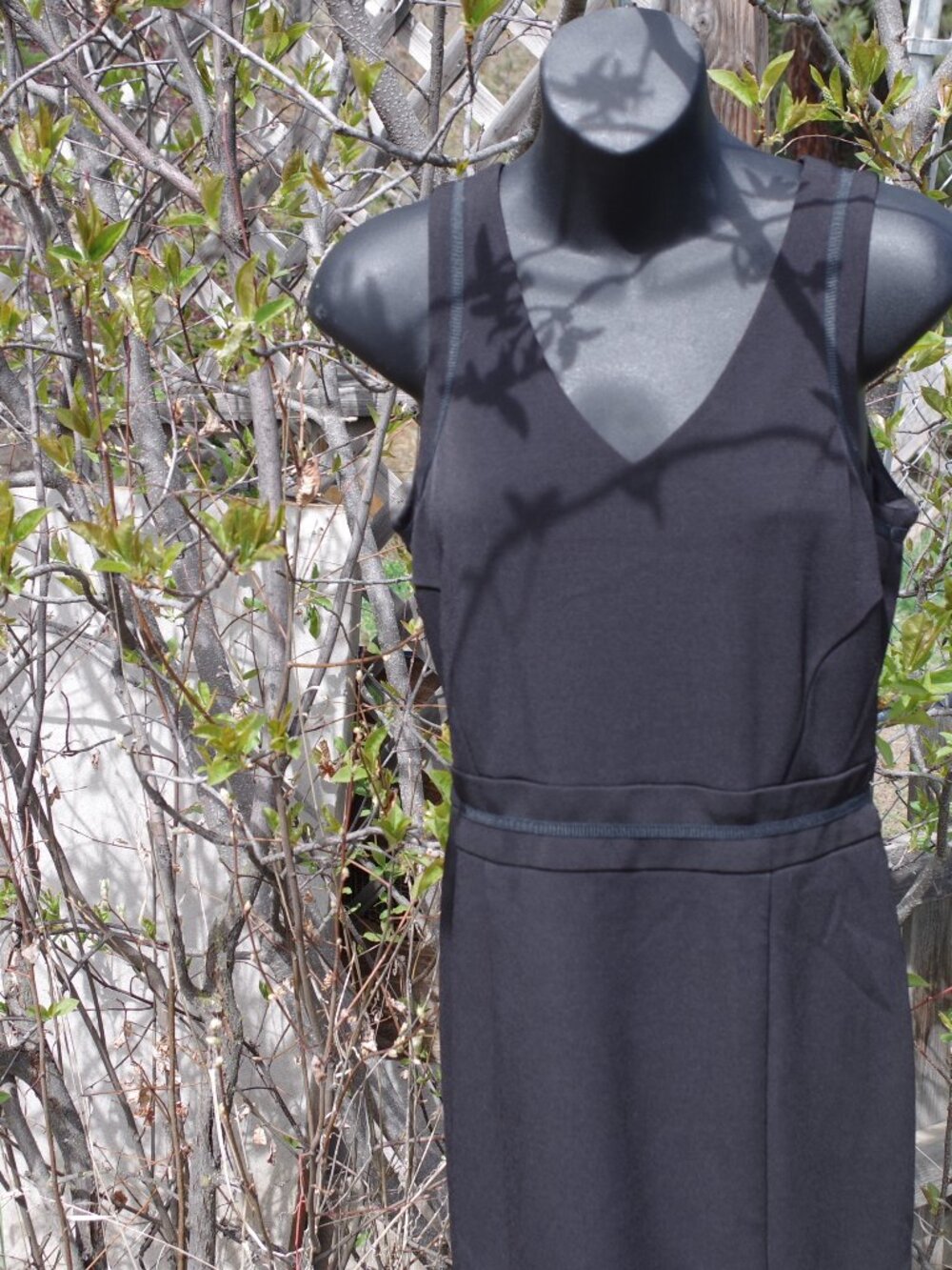 Ladies High End Black Dress By Tristan